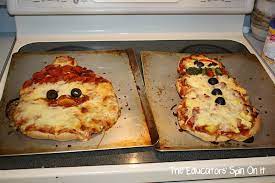 Kale Pizza Tree Recipe Christmas Pizza Christmas Food Christmas Food Treats