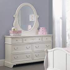 Tweens and teens will find keeping clothes off the bedroom floor a little easier with a chest in glam, glossy black. Arielle 7 Drawer Dresser Www Hayneedle Com Liberty Furniture White Wood Dresser Kids Dressers