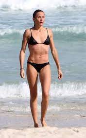 Gal Gadot Body Type One - At the Beach