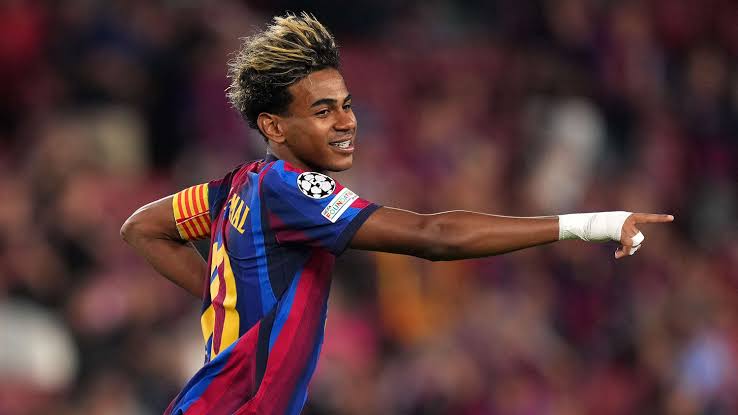 Lamine Yamal makes Champions League history as Barcelona destroy Feyenoord  | Goal.com Singapore