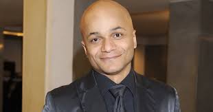 Omar Sangare kończy 50 lat. Co słychać u aktora? Jak dziś wygląda jego  życie?