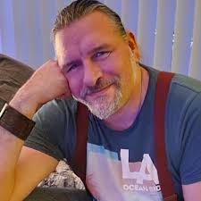 Group is getting bigger..! LAMBDA group lunch with QIAI lab.. Minhaj Nur…