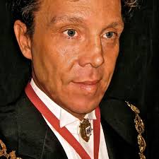 I was always told to stop staring at white people, Anna Deavere Smith  writes. “They are not interested in you. Why are you so interested in  them?”: https://theatln.tc/SUeNR93Z 📸: Joan Marcus