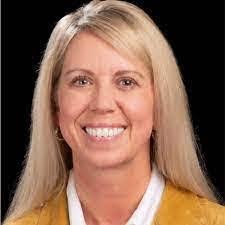 Kari Crocker's Instagram, Twitter & Facebook