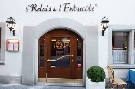 A red wine is needed, and it should have both tannins and a good backbone of acidity to break down the fat. Unsere Restaurants Le Relais De L Entrecote