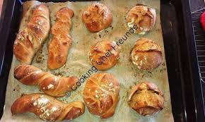 Rustikales Wurzelbrot Oder Knauzen Cooking Chef Freunde Lebensmittel Essen Wurzelbrot Brotchen