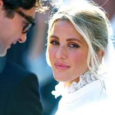 Catching up with Ellie Goulding live