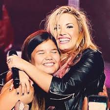 I think when people say they wish demi lovato was their sister, they don't realize how hard it is to be related to someone who's constantly away on tour. Demi Lovato And Her Younger Sister Madison De La Garza Demi Lovato Family Demi Lovato Lovato