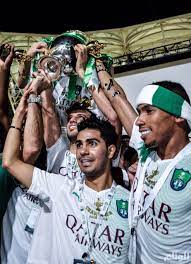 دوري المحترفين السعودي أو كما يطلق عليه دوري عبد اللطيف جميل لموسم 2015 / 2016 وهى البطولة الاشهر والاهم فى كرة القدم للرجال فى المملكة العربية السعودية وفاز فى ذلك الموسم نادى الاهلى السعودى بعد غياب دام 32 عام. Ø¨Ø§Ù„ØµÙˆØ± Ù„ÙŠÙ„Ø© ØªØªÙˆÙŠØ¬ Ø§Ù„Ø£Ù‡Ù„ÙŠ Ø§Ù„Ø¯ÙˆØ±ÙŠ Ù„Ùƒ Ø¹Ø±Ø´ ÙˆØ§Ø¬Ù„Ø³ ÙŠØ§ Ù…Ù„Ùƒ Ø§Ø±Ø´ÙŠÙ 2016 ØµØ­ÙŠÙØ© Ø§Ù„ÙˆØ¦Ø§Ù… Ø§Ù„Ø§Ù„ÙƒØªØ±ÙˆÙ†ÙŠØ©