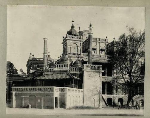 Entrance to Kaiser Bagh, Lucknow, India. Photograph circa 1908. #history # india #lucknow