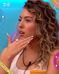 And the crowd goes MILD 😃 Richard's talent show story had the whole House  shook #BBUK