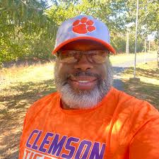 I'm gonna put a 7.62 bullet inside his forehead,' Jauan Porter allegedly  said