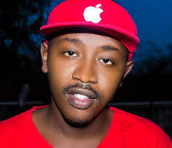 Ian Amos's Instagram, Twitter & Facebook