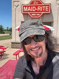 My time at Boyd's has come to an end. These are some of the pics I took to  remember the awesome time I had working there. This place has been  welcoming people