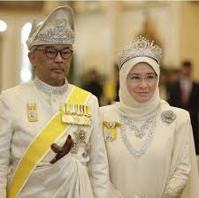 Bernama Radio On Twitter Koronavirus Yang Di Pertuan Agong Dan Raja Permaisuri Agong Titahkan Rakyat Malaysia Beri Keutamaan Kepada Keselamatan Dan Kesihatan Https T Co On9hilh8db
