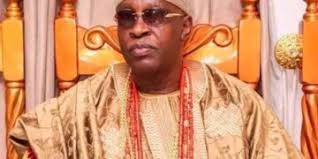 Obong Etim Akanyak Installs Akwa Ibom Community Youth Leaders in Ibadan