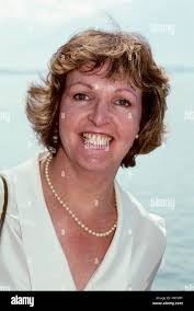 Penelope keith hi-res stock photography and images