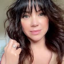 Elle Moon's Instagram, Twitter & Facebook