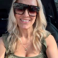 Visalia Police Seek Public's Help in Fatal Hit-and-Run Investigation The  Visalia Police Department Traffic Unit is asking for the public's  assistance in identifying a driver involved in a fatal hit-and-run  accident. On