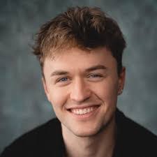 Ethan Luke's Instagram, Twitter & Facebook