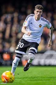 Liverpool and leeds are set to fight it out to sign udinese star rodrigo de paul in a £35m. Rodrigo De Paul Of Valencia Cf In Action During The Valencia Cf Vs In 2021 Valencia Action Nike Football