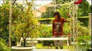 Jangan lupa download lagu mp3 samson di blog ini. Yovie Nuno Manusia Biasa Clb Ubersetzung Und Songtext Lyrics Liedtexte