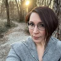 Anne Molitor's Instagram, Twitter & Facebook