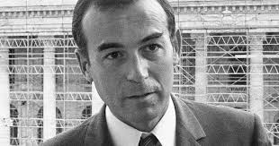 Garanti moins de 30 ans" : Robert Badinter, son premier article dans  L'Express