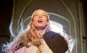 Milla Jovovich in The Messenger: The Story of Joan of Arc, 1999 : r/rs_x
