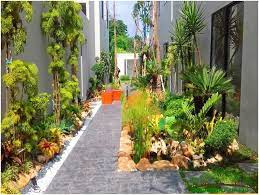 Tata halaman sempit memanjang di samping rumah dengan 7 inspirasi taman minimalis! 40 Desain Taman Samping Rumah Minimalis Sangat Populer
