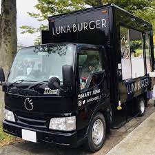 キッチンカーをやりたい 開業にはいくら必要 移動式屋台 フードトラック キッチンカー