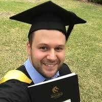 50+ perfiles de «Eyles»