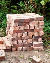 Being lightweight and much thinner than a full size brick they allow architects, builders, designers and renovators to plan a traditional brick facing. 25 Ways To Reuse Old Bricks In Your Garden