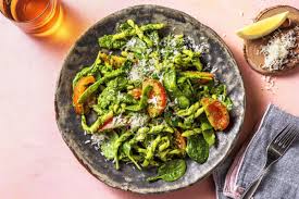 Strozzapreti Pasta Mit Spinat Pesto Rezept Hellofresh Rezept Rezepte Pasta Mit Spinat Rezeptideen