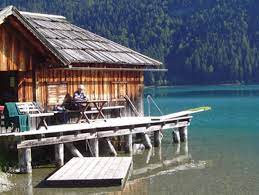 Deine seepension direkt am wörthersee. Am See Mit Badesteg Am Sonnenhof Am Weissensee In Karnten Urlaub Am Bauernhof Pension Sonnenhof