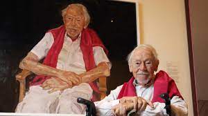 A portrait of centenarian and artist guy warren am has secured the archibald prize on the100th anniversary of the esteemed australian portrait award. Sumfcqgcojrmxm