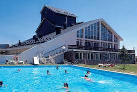 Además su servicio de cafetería / restaurante dispone de una amplia y variada oferta gastronómica abierta a cualquier persona que quiera disfrutarla. Hotel La Corza Blanca Hotel A Pie De Pista De Alto Campo Cantabria