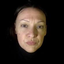 dextrangis: la mujer que silba en el teatro del barrio