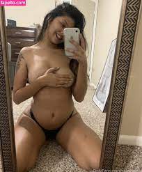 salmaamii / salmaduhh Nude Leaked OnlyFans Photo #3 
