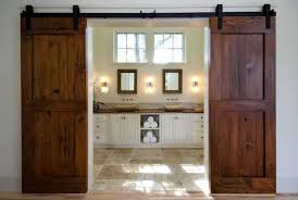 Porte Coulissante Grange 35 Idees Pour La Chambre Rustique Porte Coulissante Decoration Maison Maisons Contemporaines