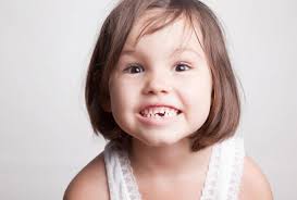 Sastojke koje sadrže mnoge "komercijalne" paste za zube mogu biti štetne po  naše zdravlje.