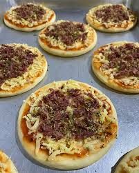 Mini-Pizza de Carne de Sol