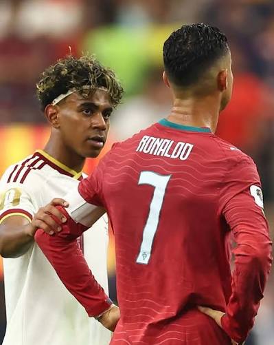 Lamine Yamal went straight over to hug Cristiano Ronaldo after the final  whistle following Spain's victory over Portugal. ❤️