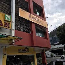 Beyond the main portion of jalan kolam ikan, the road continues on as a village road along the sides of the penang international airport. Yemeni Middle Eastern Food Jalan Kolam Air Jb Review Of Dallah Restaurant Johor Bahru Malaysia Tripadvisor