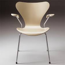 Arne jacobsen was and is an admired and outstanding designer. Arne Jacobsen 3207 Armlehne Lackiert Stuhl Fritz Hansen Serie 7 Design