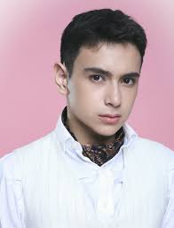 Photography @aarongkingco, Styling @edrickpaz, Hmua @larscabanacan