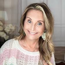 Marcie Maher's Instagram, Twitter & Facebook