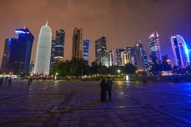 Dünyanın en zengin ülkesi olan katar. Corniche Von Doha Katar Qatar Franks Travelbox