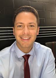 Good morning and happy Friday! A hot and mainly dry weekend is