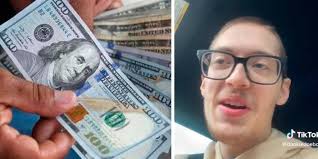 Pidió comida para llevar en un restaurante y en la bolsa encontró una  fuerte suma de dinero